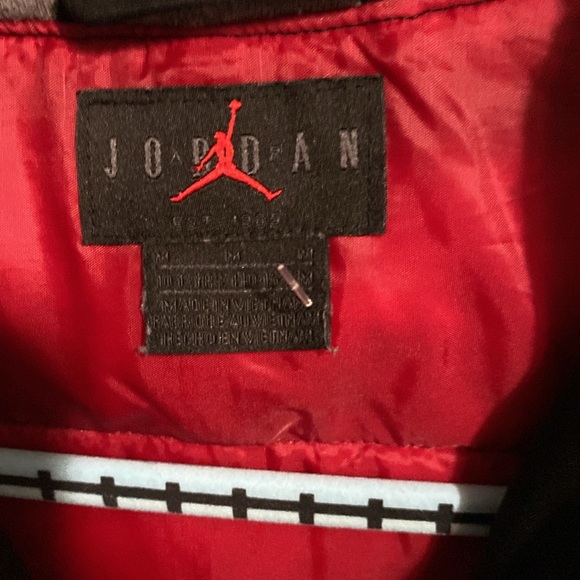 Nike Air Black Jacket with Red Lining - Picture 3 of 5